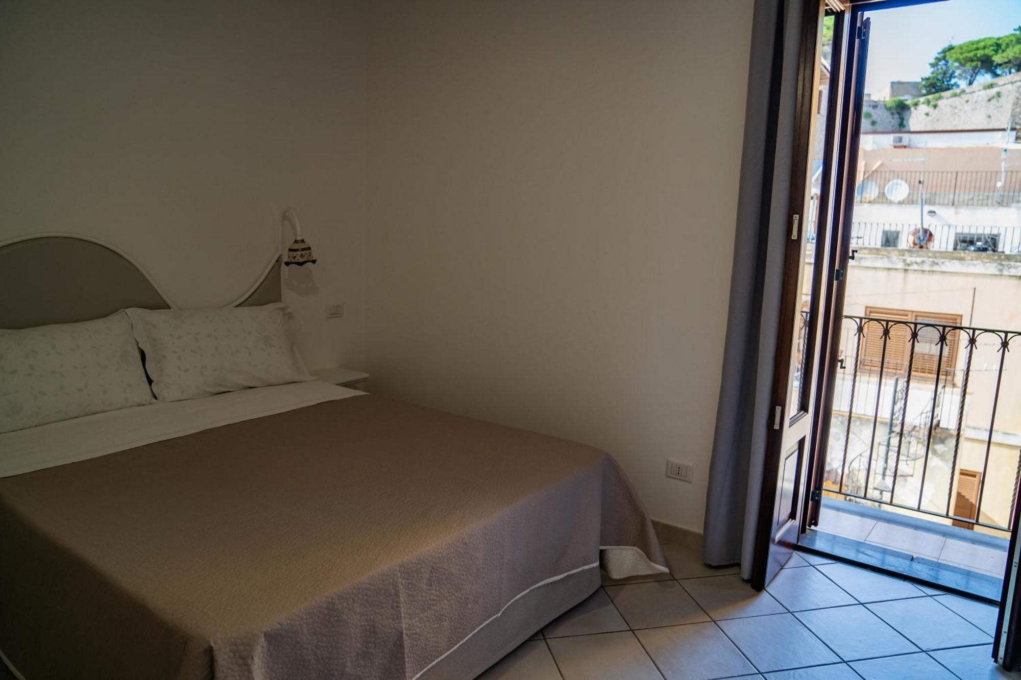 Hotel Casa Lussu Lipari  Exteriér fotografie